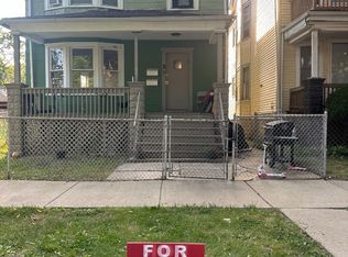 10734 S Prairie Ave FLOOR 1, Chicago, IL 60628