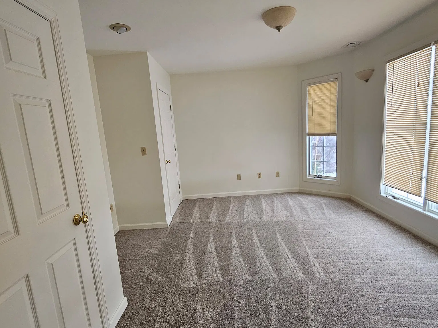 3 bed, $2,550 — Photo 3