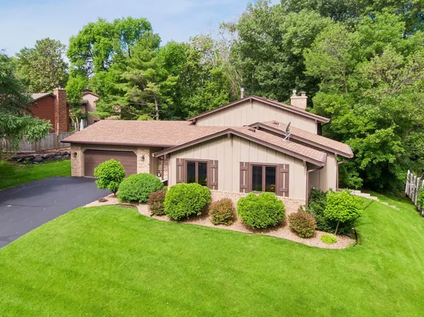 7383 Niagara Ln N, Maple Grove, MN 55311