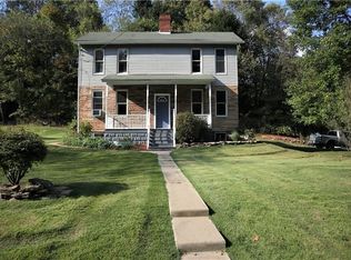 450 Pike Run Dr, Daisytown, PA 15427
