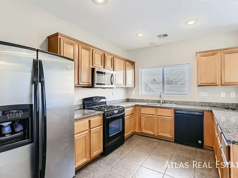 3528 Colby Creek Ave — Photo 3