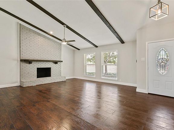 5th image of 2438 Emerson Dr