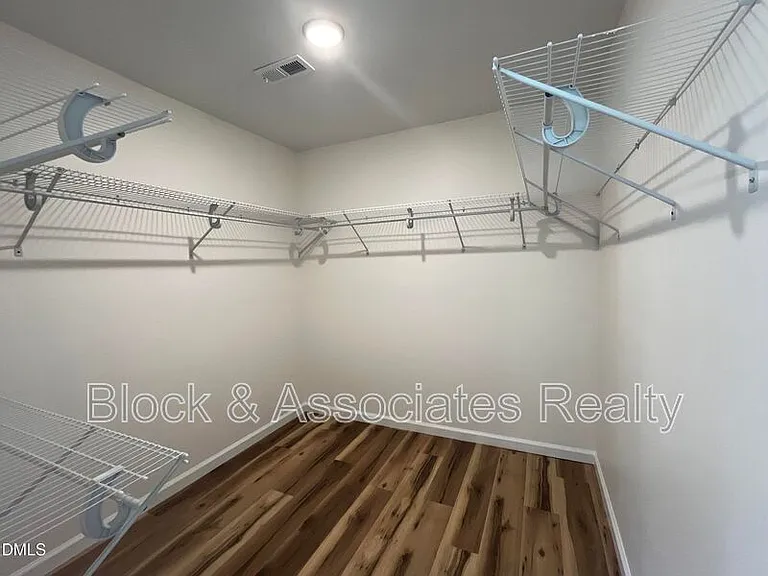 101 Wyoming Dr — Photo 15