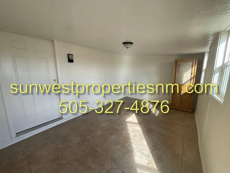 907 Sategna Ln — Photo 5