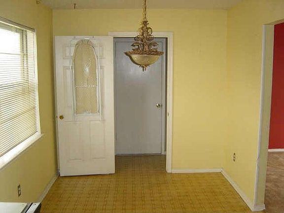 5th image of 5218 Pensacola Dr