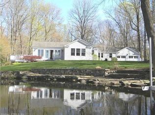 22 Magnolia Dr, Madison, CT 06443