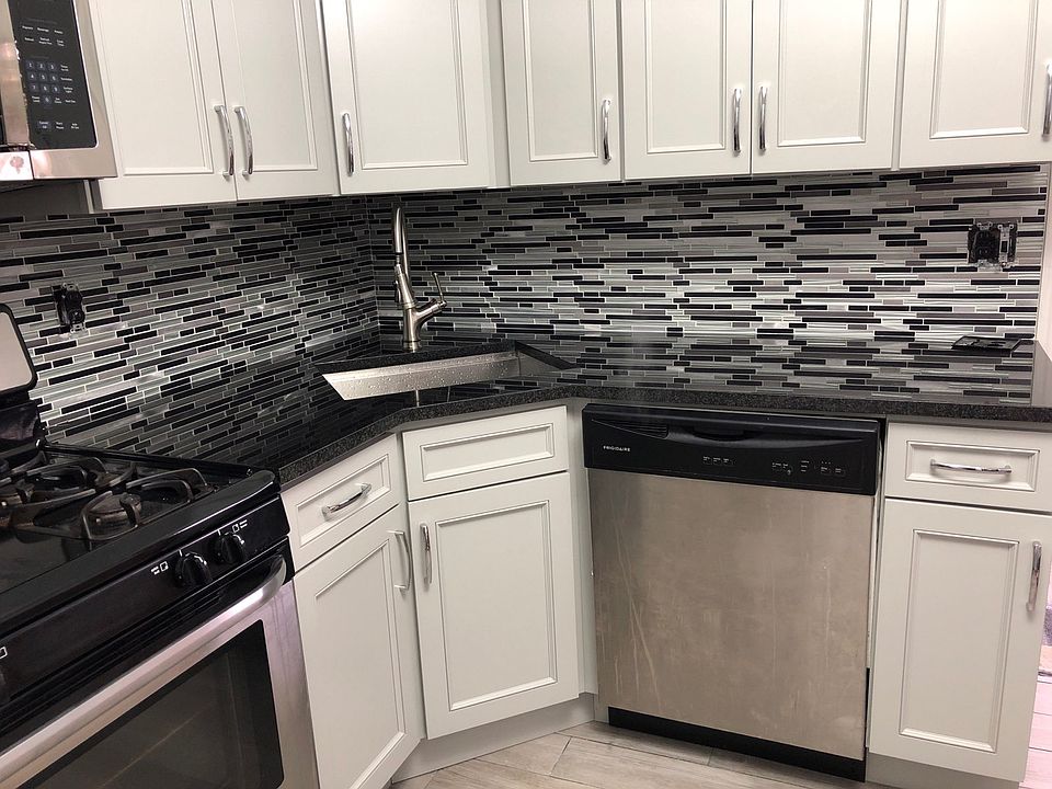 1st image of 54 Murray Ave Floor 2