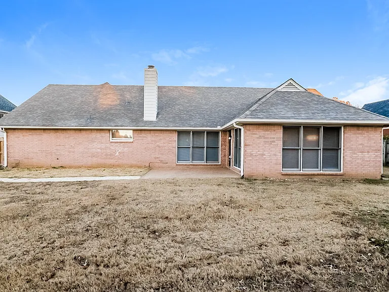 1855 Oak Springs Dr — Photo 17