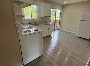 105 S Christine Cir, Mount Clemens, MI 48043