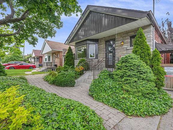 2nd image of 498 Plains Rd