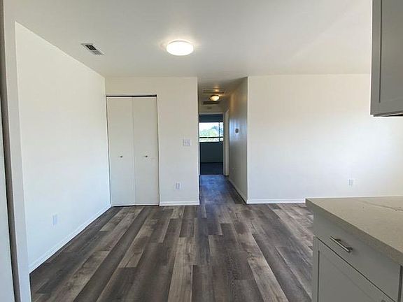 4th image of 1205 W Ivy Ave APT 104
