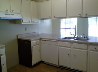 879 Heritage Oaks Dr, Stone Mountain, GA 30088