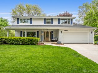 5S641 Bluff Ln, Naperville, IL 60540