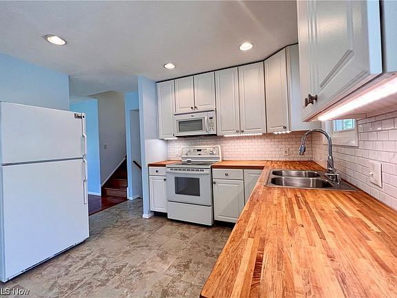 5th image of 379 Saint Lawrence Blvd