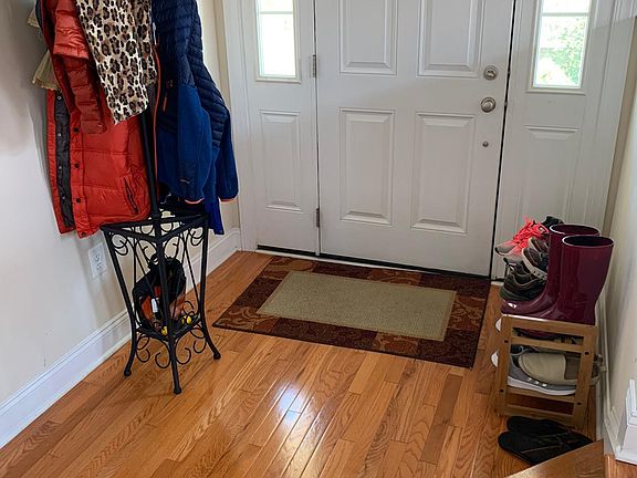 4th image of 22101 Havenworth Ln