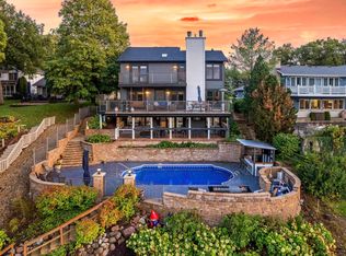 1563 Lake Holiday Dr, Sandwich, IL 60548