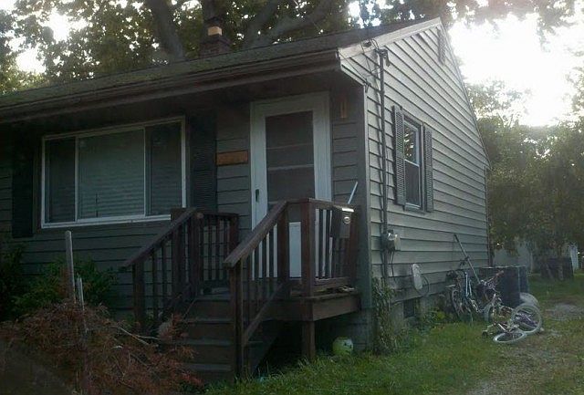 2nd image of 1410 W 3rd St