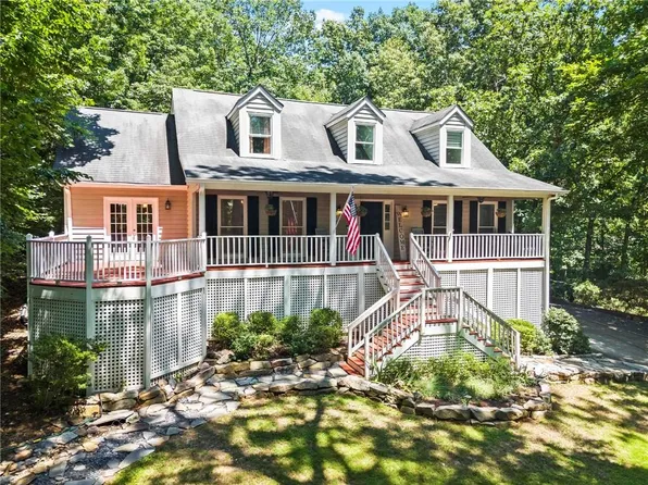 577 Lakeshore Dr, Berkeley Lake, GA 30096