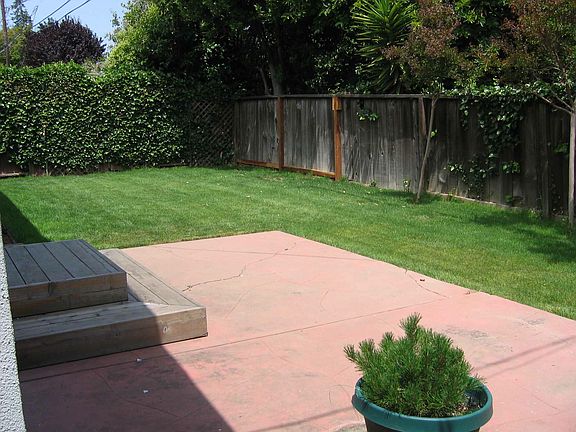 4th image of 1073 W McKinley Ave
