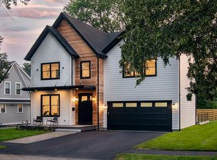 27 Coolidge Ave, Needham, MA 02492