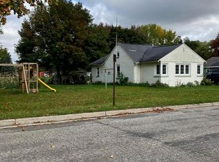 813 King St, Three Rivers, MI 49093