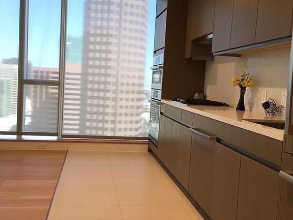 5th image of 889 Francisco St Unit 2709