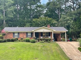 830 White Cir, Grenada, MS 38901