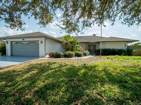 242 SE Duval Ave, Port Saint Lucie, FL 34983