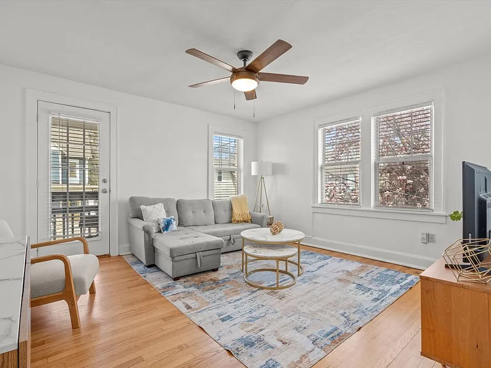 1109 W 41st St #2-E