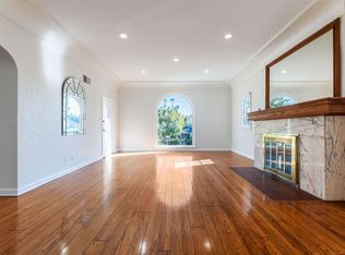 125 S Bowling Green Way, Los Angeles, CA 90049
