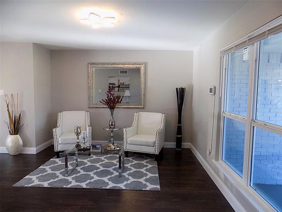 5th image of 602 La Salle Dr