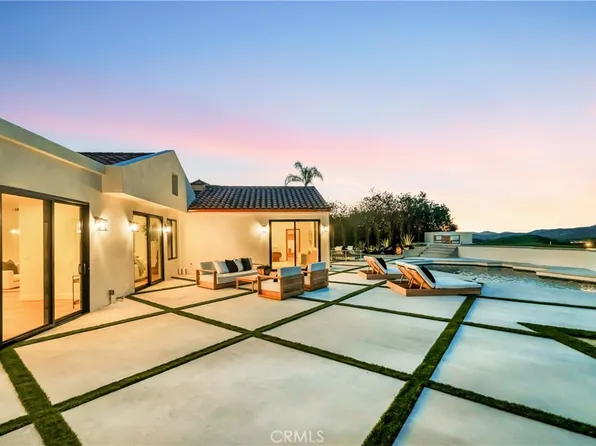 24247 Park Granada, Calabasas, CA 91302