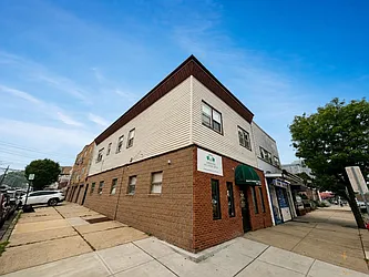 925 Broadway, #2A