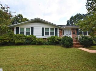 617 Parkins Mill Rd, Greenville, SC 29607