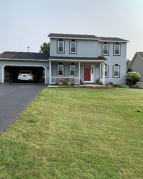 1st image of 131 Blackstone Way