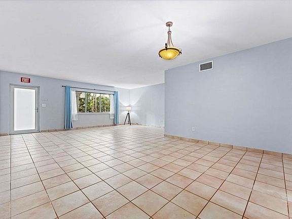 4th image of 1145 101st St APT 1