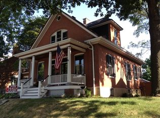 626 Monroe St, Saint Charles, MO 63301