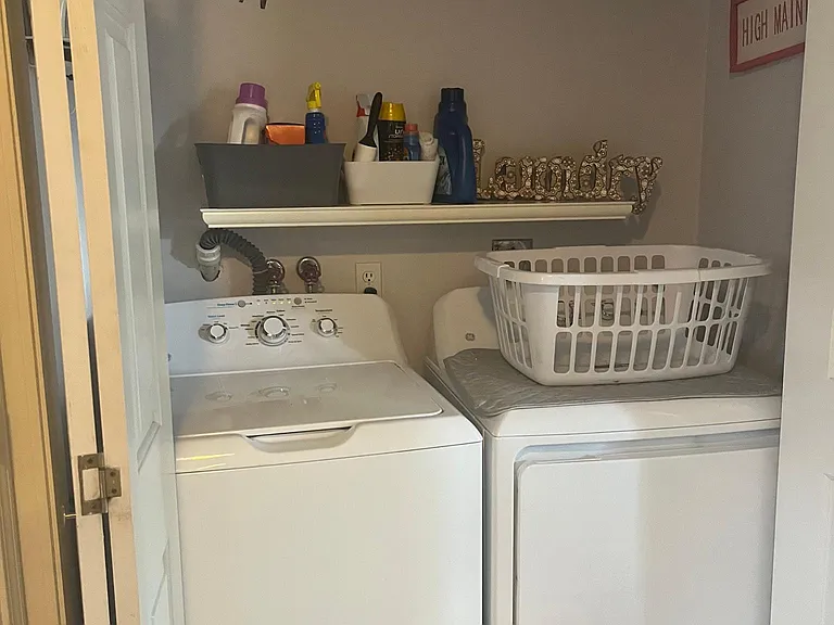 31 1/2 Franklin St #2 — Photo 17