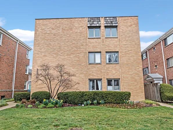 2219 Central St APT 1B, Evanston, IL 60201