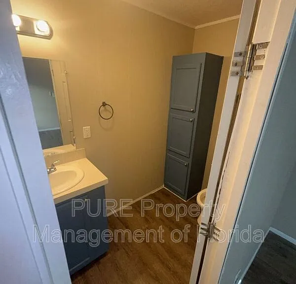 4820 NE 141st Ter — Photo 8