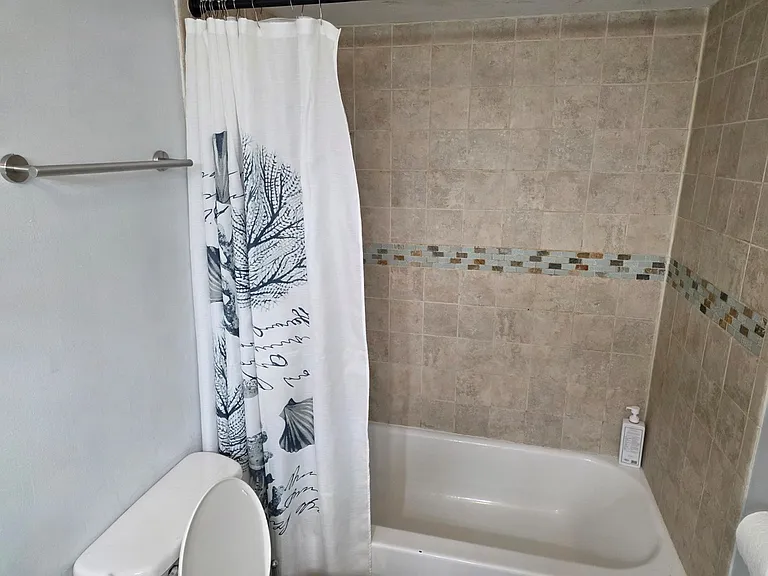 1719 W Lexington Dr — Photo 37