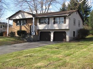 10 Alpert Dr, Wappingers Falls, NY 12590