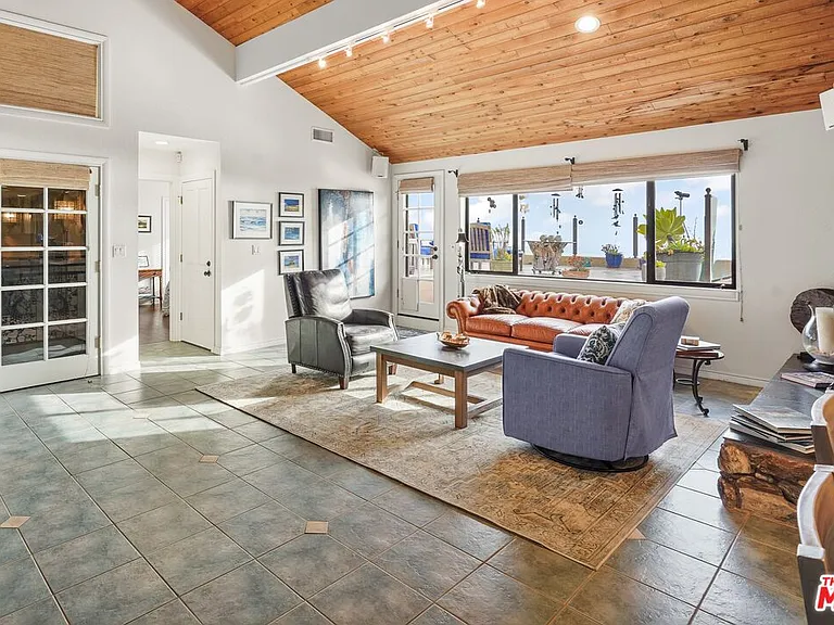 4244 Avenida De La Encinal — Photo 22