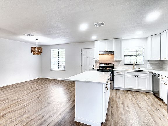 4th image of 10611 Dunaway Dr