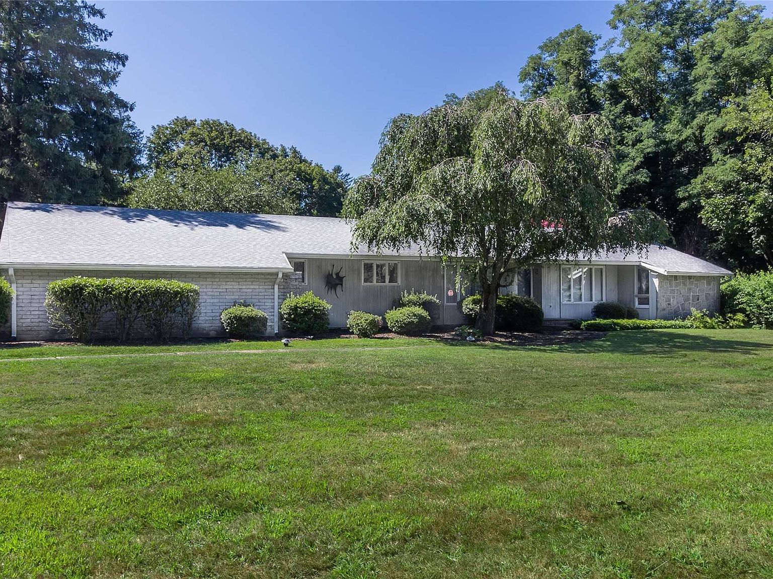 10 Cedar Lane E, Setauket, NY 11733 | Zillow