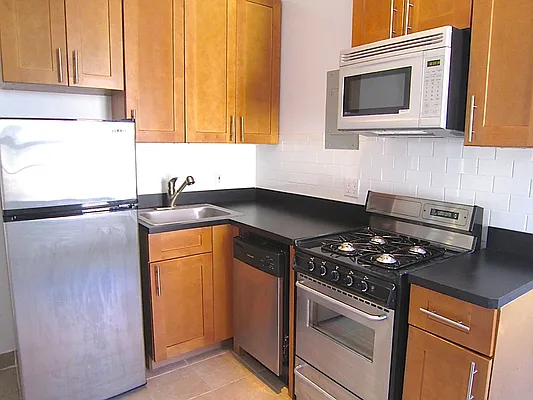 Rented by City Connections Realty | media 24