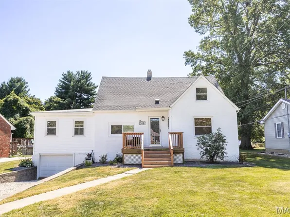 749 E Woodland Dr, East Alton, IL 62024