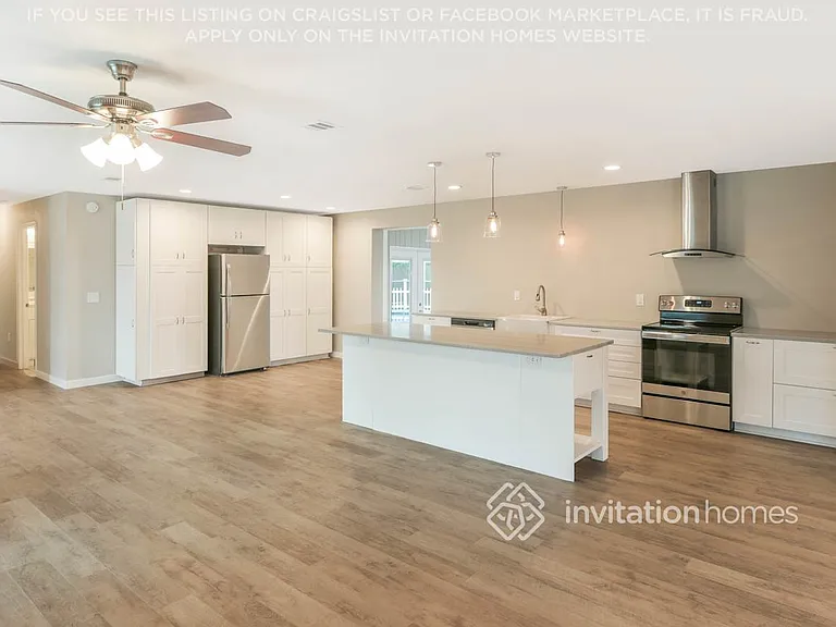 810 Bishop Pl — Photo 8