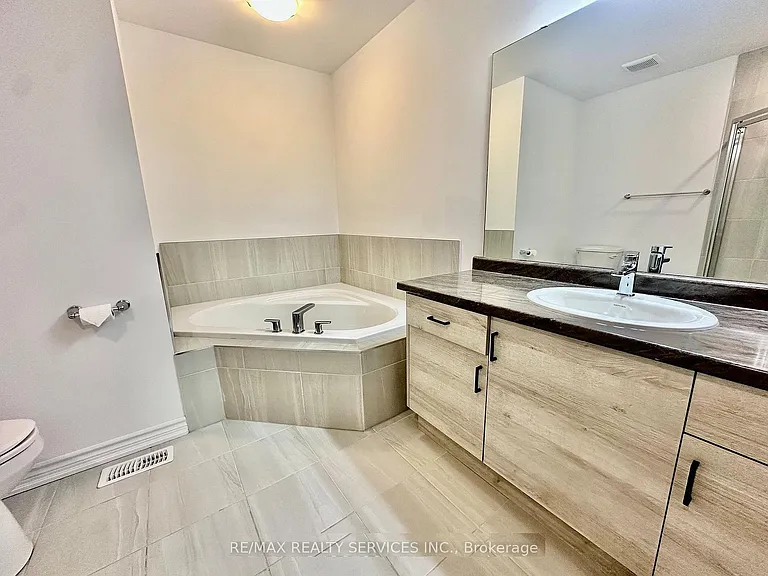 461 Blackburn Dr #22 — Photo 27