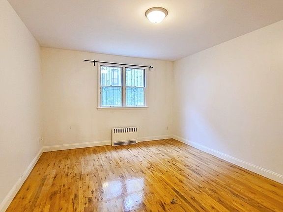 5th image of 203 Meserole St #1